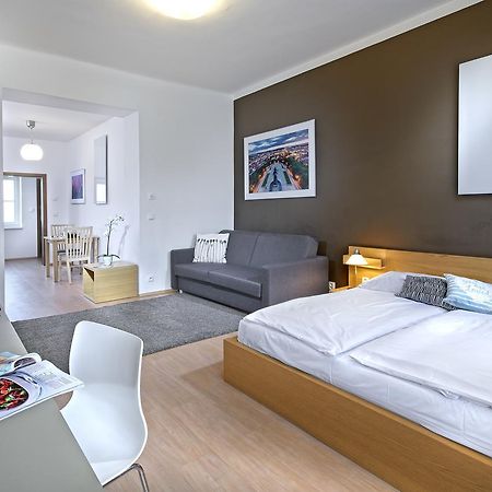 Downtown Suites Chlumova Praga Exterior foto