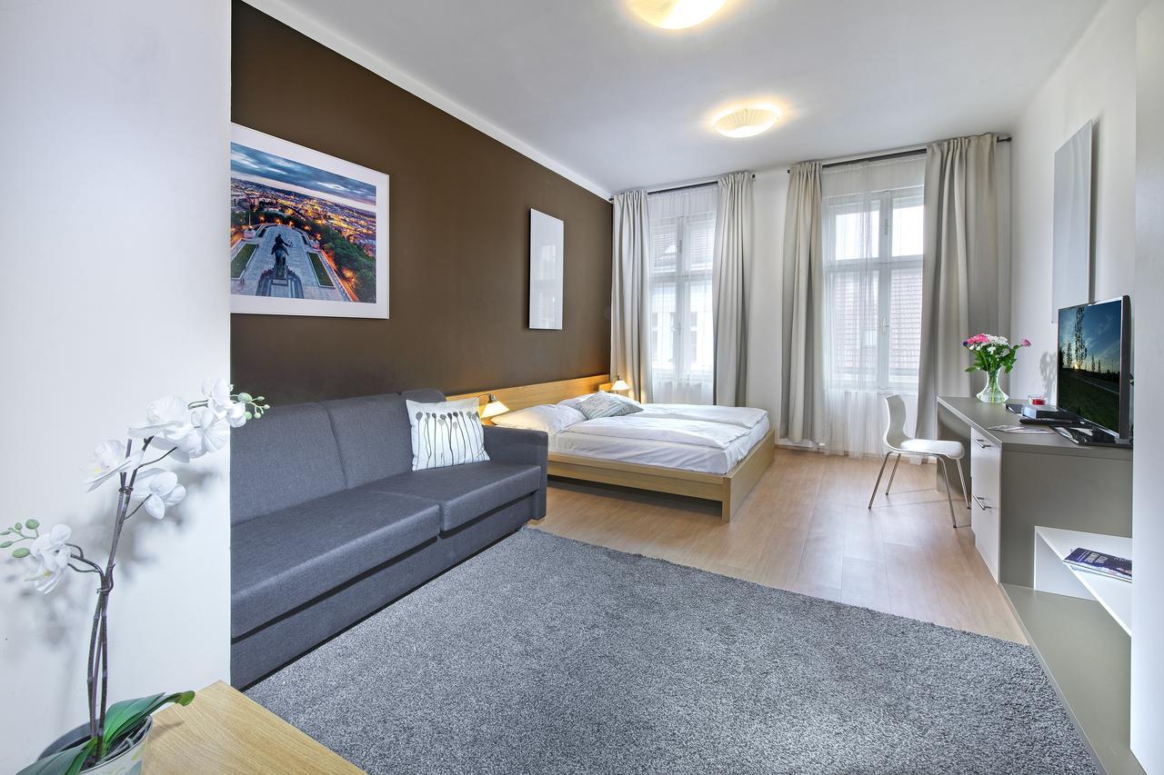 Downtown Suites Chlumova Praga Exterior foto