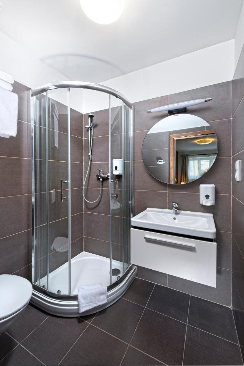 Downtown Suites Chlumova Praga Exterior foto