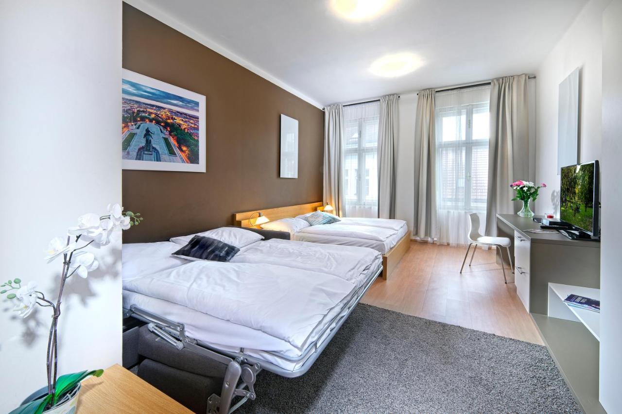 Downtown Suites Chlumova Praga Exterior foto